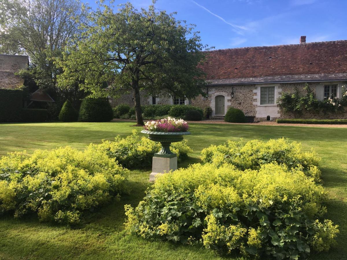 Le Manoir De Maucartier Bed & Breakfast Monnaie Bagian luar foto