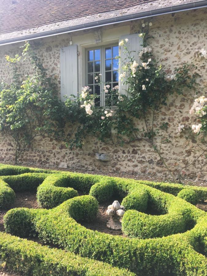 Le Manoir De Maucartier Bed & Breakfast Monnaie Bagian luar foto
