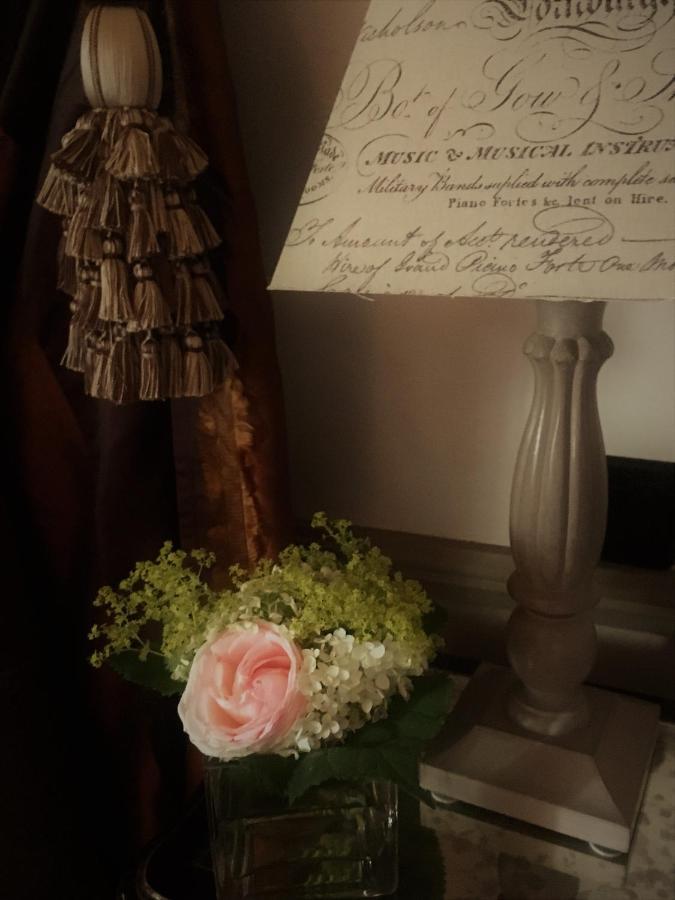 Le Manoir De Maucartier Bed & Breakfast Monnaie Bagian luar foto