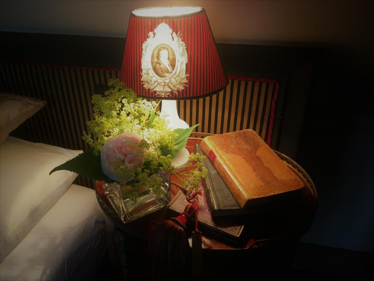 Le Manoir De Maucartier Bed & Breakfast Monnaie Bagian luar foto