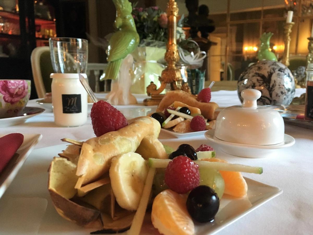 Le Manoir De Maucartier Bed & Breakfast Monnaie Bagian luar foto