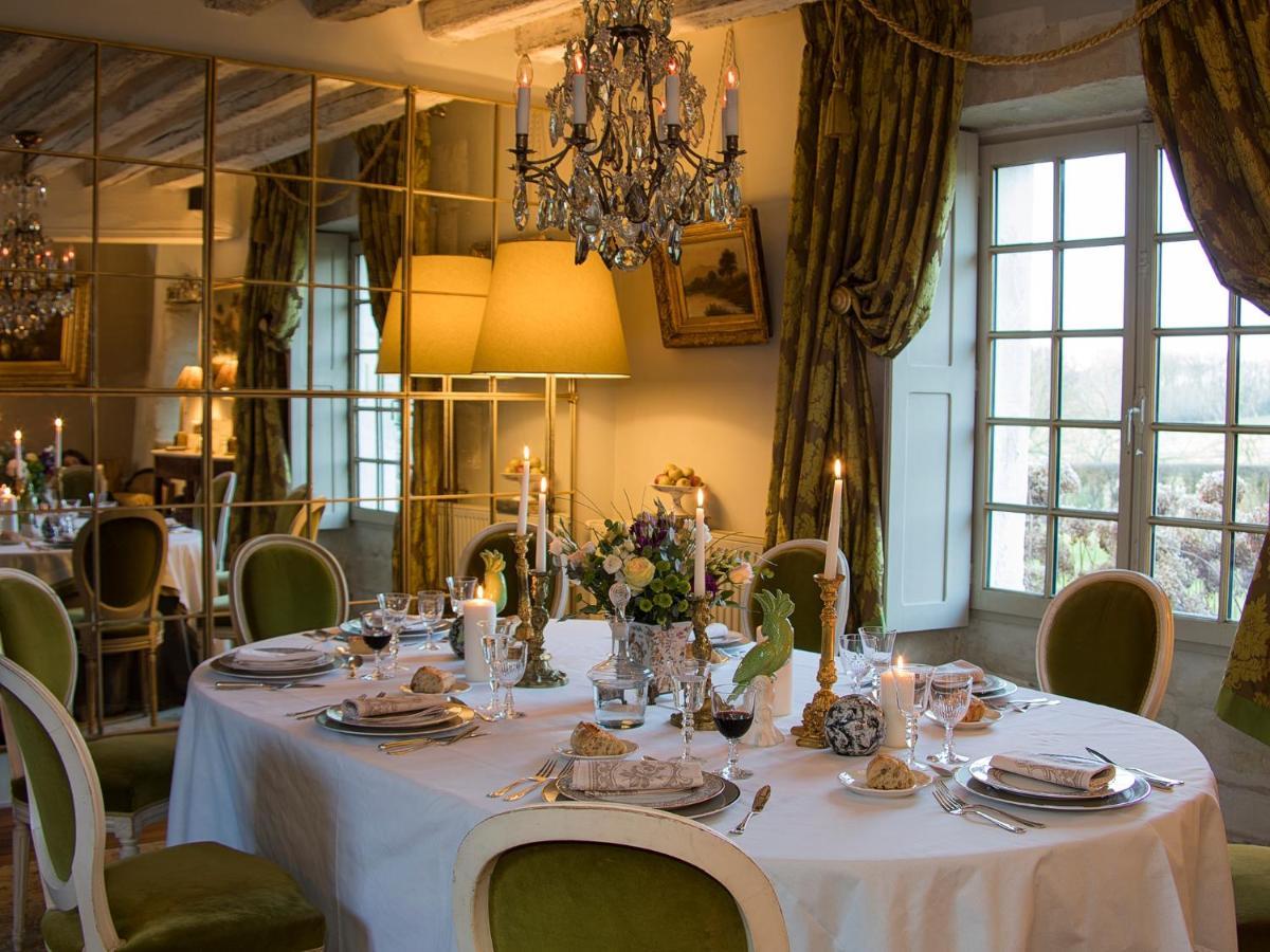 Le Manoir De Maucartier Bed & Breakfast Monnaie Bagian luar foto
