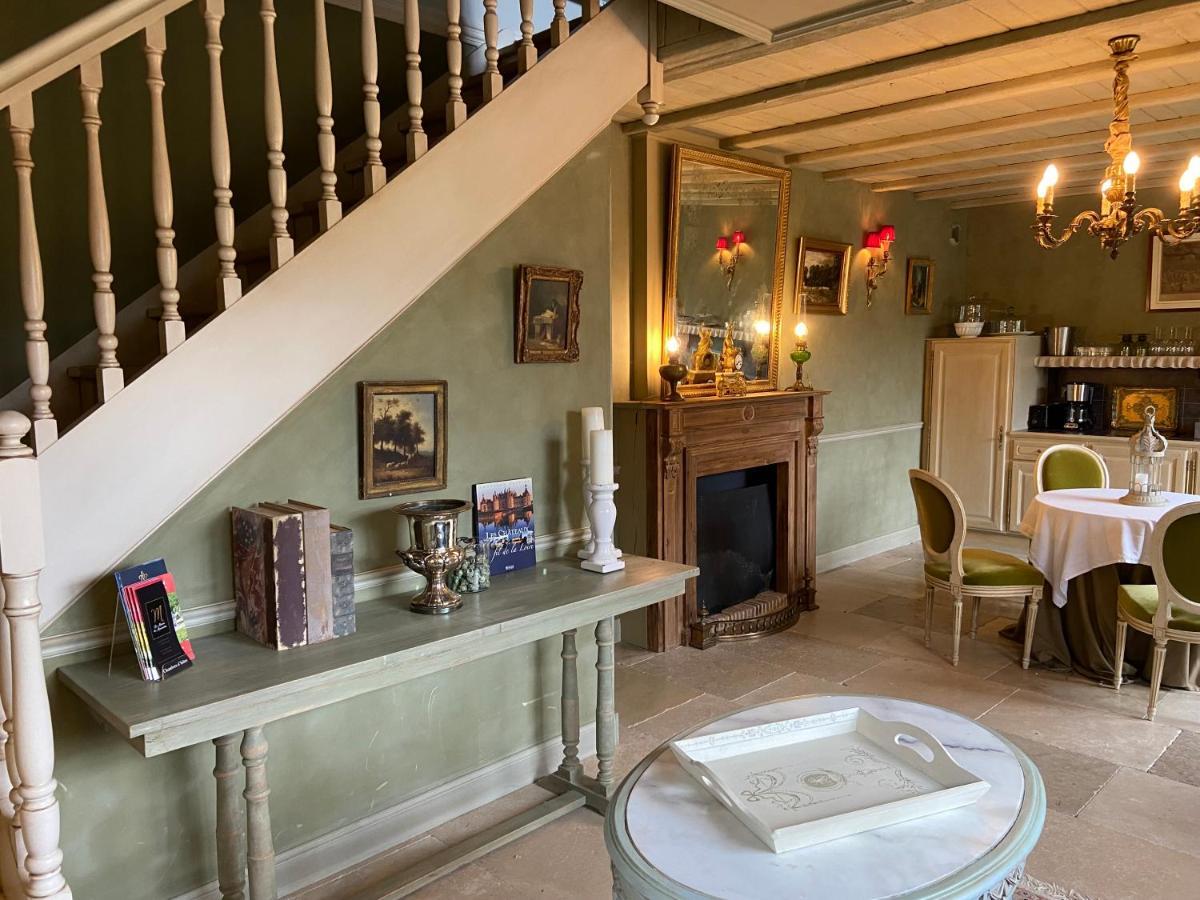 Le Manoir De Maucartier Bed & Breakfast Monnaie Bagian luar foto