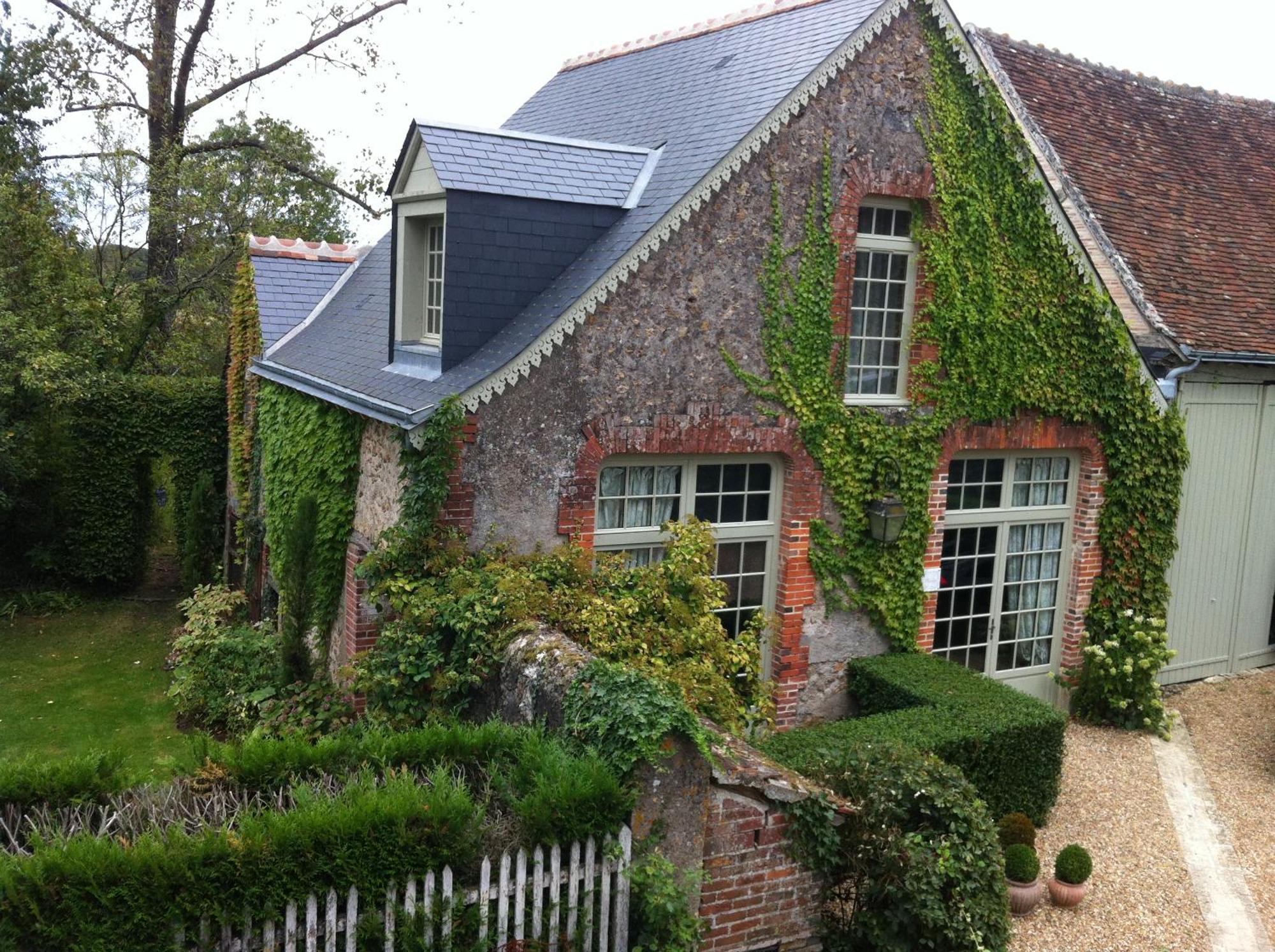 Le Manoir De Maucartier Bed & Breakfast Monnaie Ruang foto
